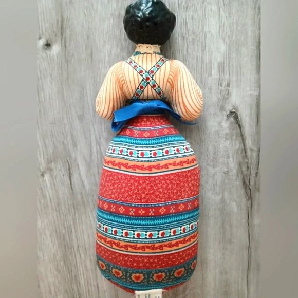 Vintage Avon American  Heirloom Porcelain Maiden Doll Circa 1981 - Picture 5 of 6